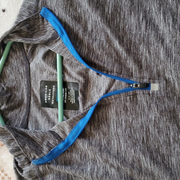 American Eagle 1/4 Zip Size Small - Picture 4 of 4